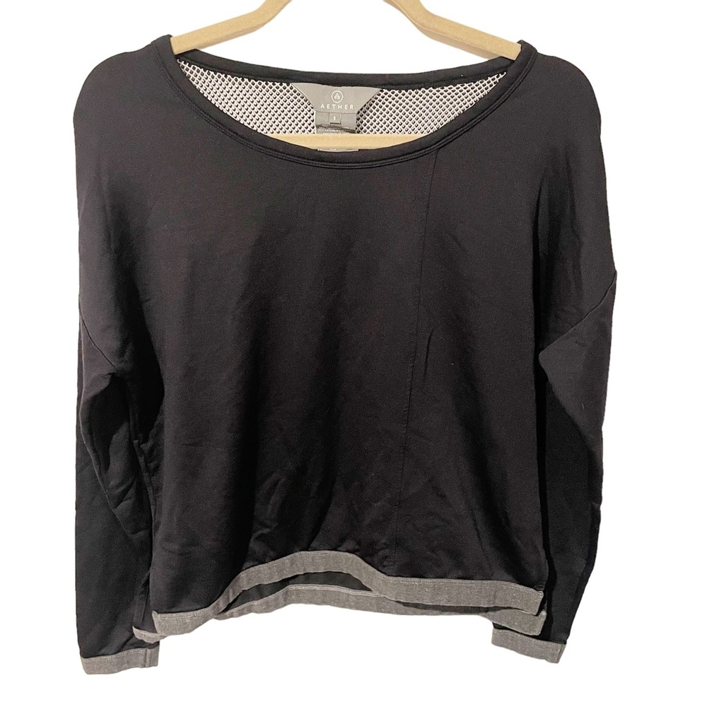 Aether Size 1 XS‎ Black Back Netted Long Sleeve Crewneck Top Meryl